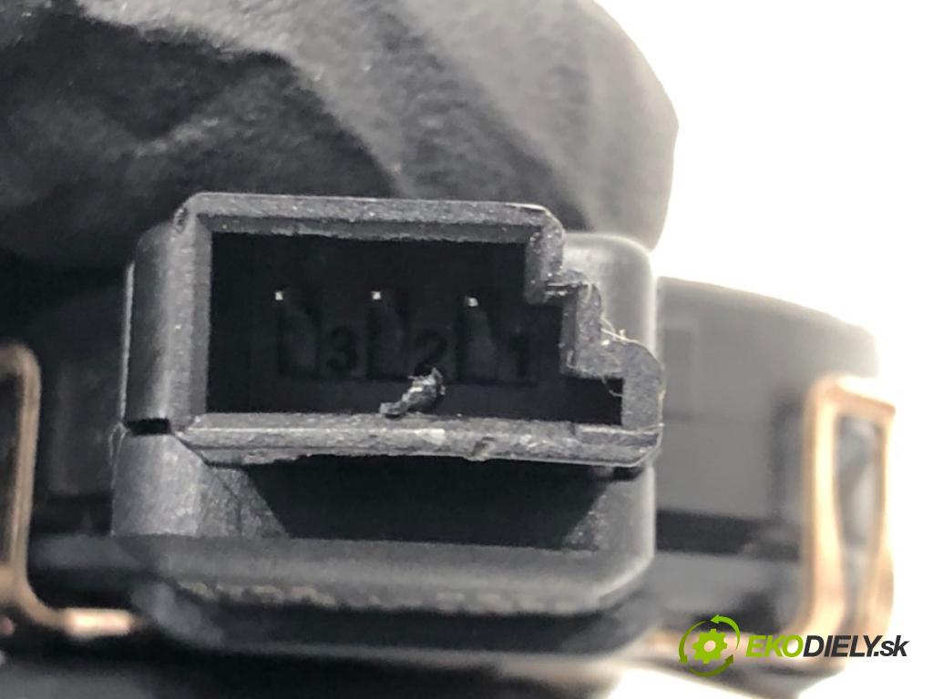 VW GOLF VII Variant (BA5, BV5) 2013 - 2022    1.6 TDI 81 kW [110 KM] olej napędowy 2013 - 2017  Snímač dažďa 5Q0955559A (Snímače dažďa)