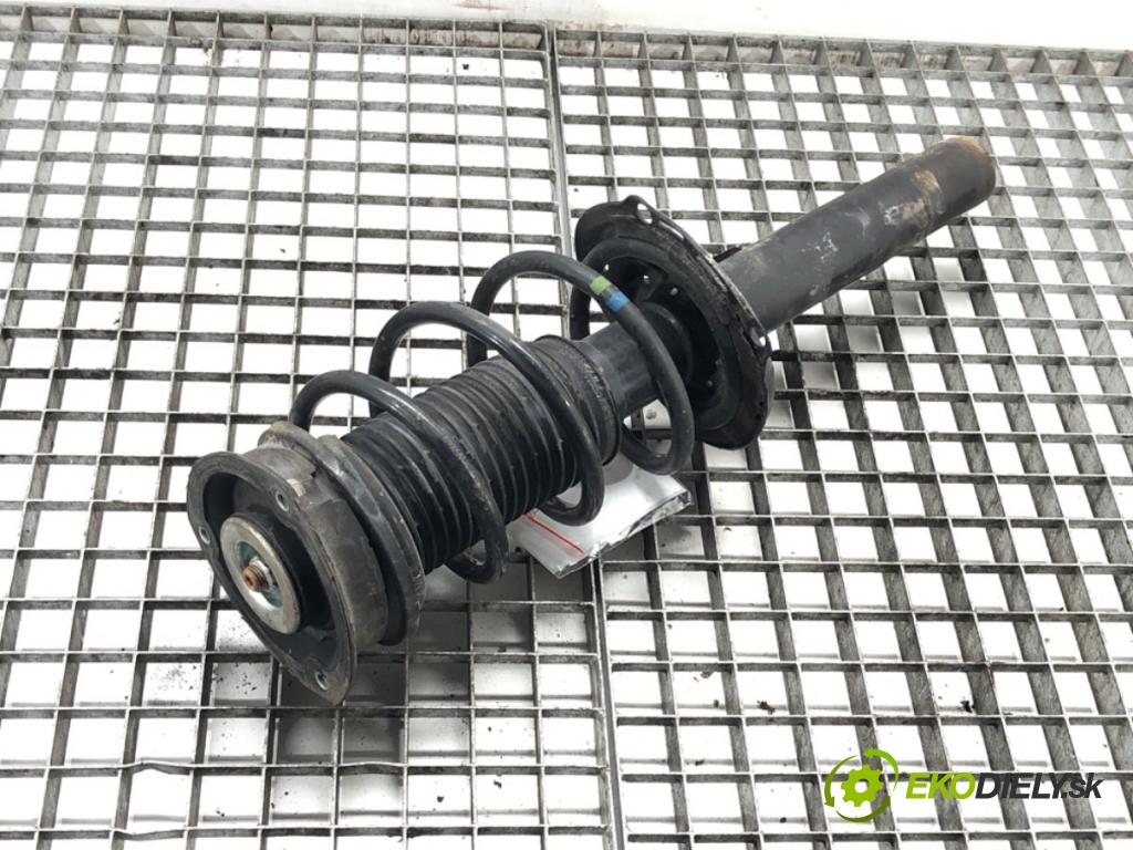 VW GOLF VII Kombi 2015 81 kW 1.6 TDI 1598 Tlmič pravy predný