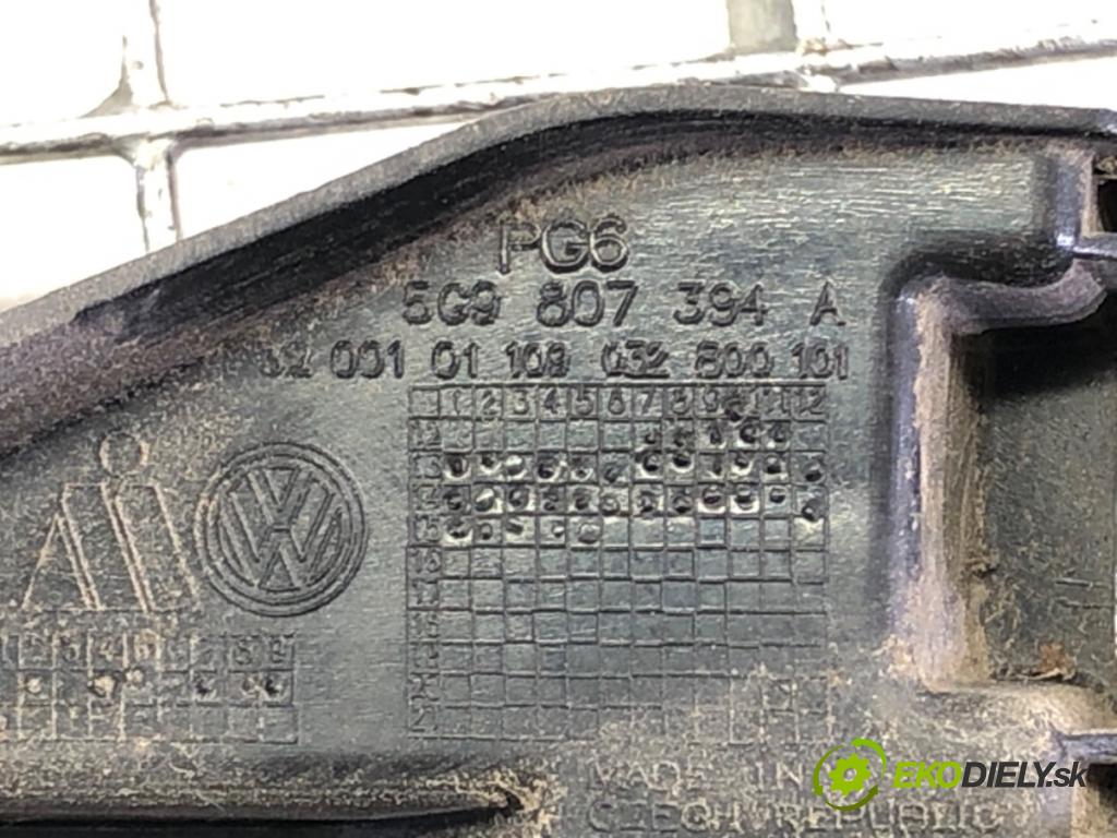 VW GOLF VII Variant (BA5, BV5) 2013 - 2022    1.6 TDI 81 kW [110 KM] olej napędowy 2013 - 2017  vsuvky nárazníka zadní část 5G9807863A