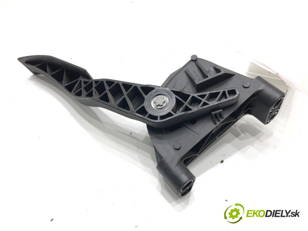 OPEL ASTRA G liftback (T98) 1998 - 2009    1.4 (F08, F48) 66 kW [90 KM] benzyna 2007 - 2009  Potenciometer plynu 9157998BK (Pedále)