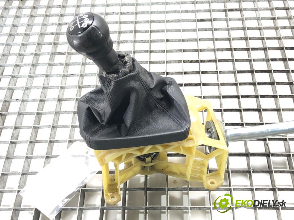 OPEL ASTRA G liftback (T98) 1998 - 2009    1.4 (F08, F48) 66 kW [90 KM] benzyna 2007 - 2009  Kulisa 8026602301 (Rýchlostné páky / kulisy)