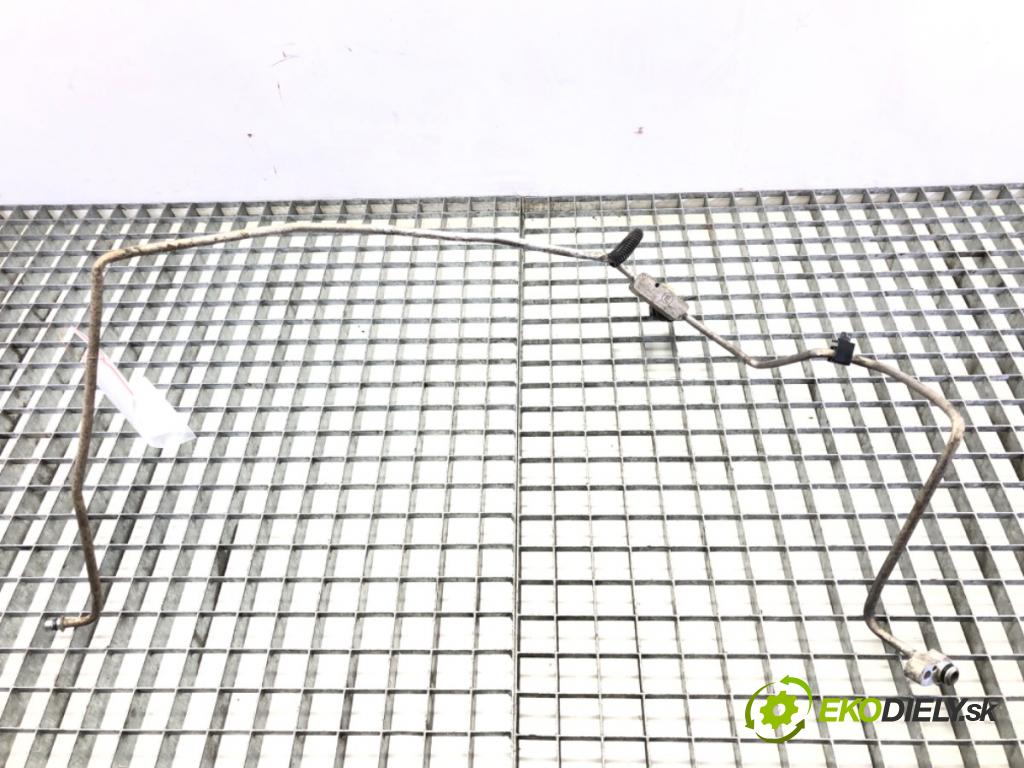 TOYOTA YARIS (_P9_) 2005 - 2014    1.0 VVT-i (KSP90_) 51 kW [69 KM] benzyna 2005 - 2011  rúrka klimatizácie  (Rúrky klimatizácie)