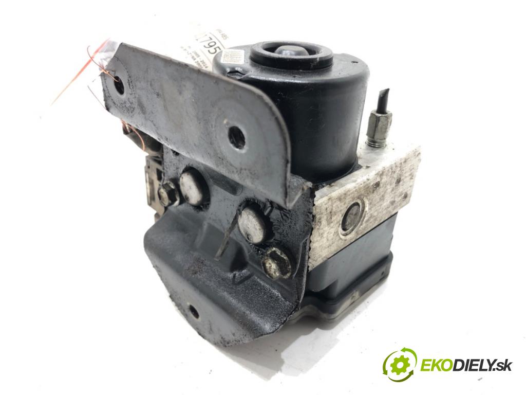 TOYOTA YARIS (_P9_) 2005 - 2014    1.0 VVT-i (KSP90_) 51 kW [69 KM] benzyna 2005 - 2011  Pumpa ABS 44510-0D030 (Pumpy ABS)