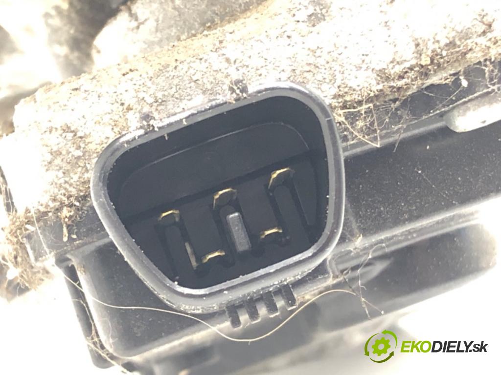 TOYOTA YARIS (_P9_) 2005 - 2014    1.0 VVT-i (KSP90_) 51 kW [69 KM] benzyna 2005 - 2011  Mechanizmus stieračov predný 85110-0D080 (Motorčeky stieračov predné)