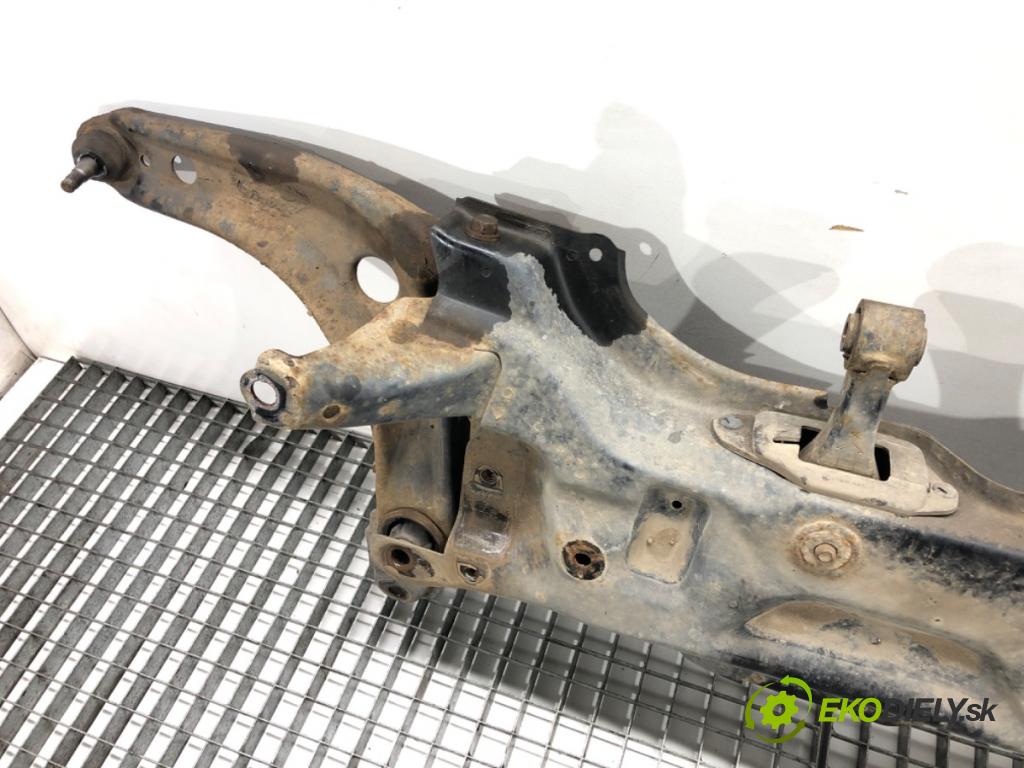 TOYOTA YARIS (_P9_) 2005 - 2014    1.0 VVT-i (KSP90_) 51 kW [69 KM] benzyna 2005 - 2011  výztuha pod motor  (Výztuhy přední)