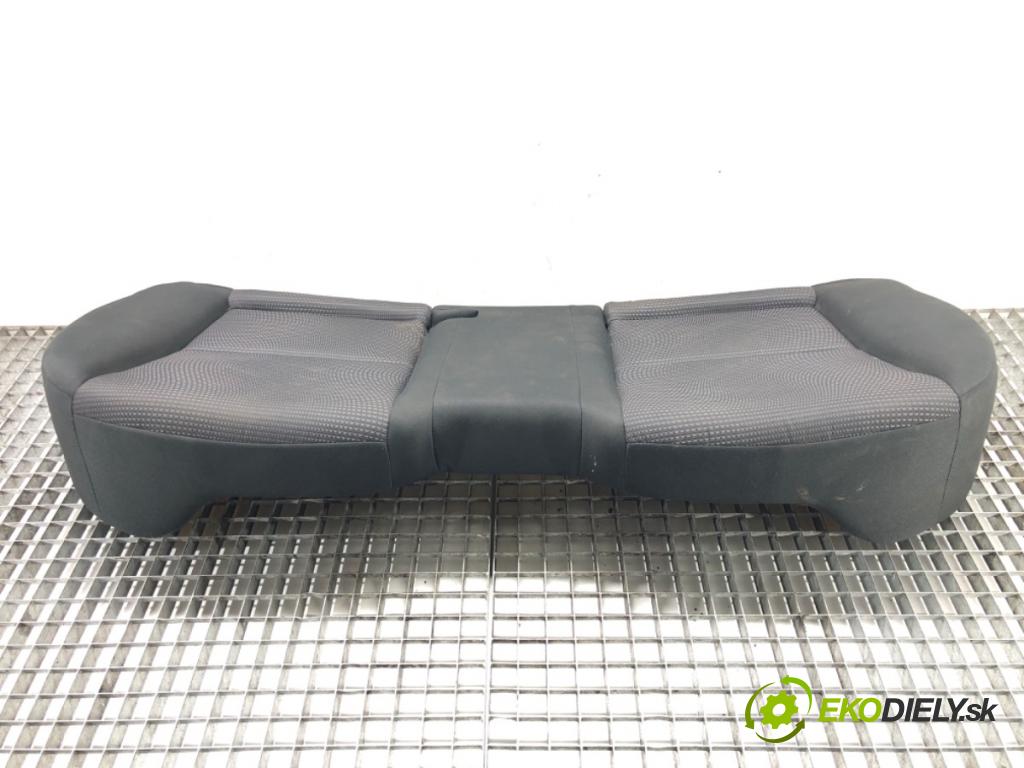 MAZDA 3 (BL) 2008 - 2014    1.6 MZR (BL14) 77 kW [105 KM] benzyna 2008 - 2014  Sedadlo druhý rad