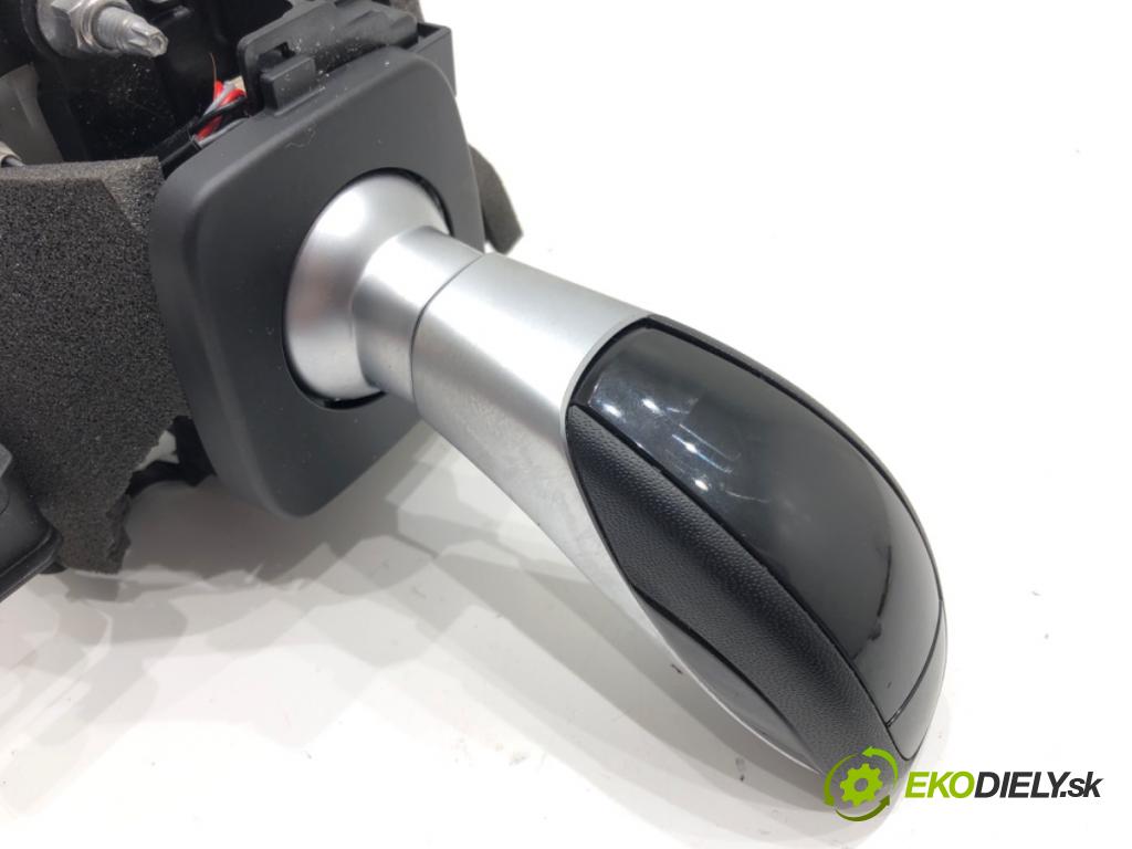 ALFA ROMEO STELVIO (949_) 2016 - 2022    2.0 (949AXA2A) 206 kW [280 KM] benzyna 2016 - 2022  Kulisa  (Rýchlostné páky / kulisy)