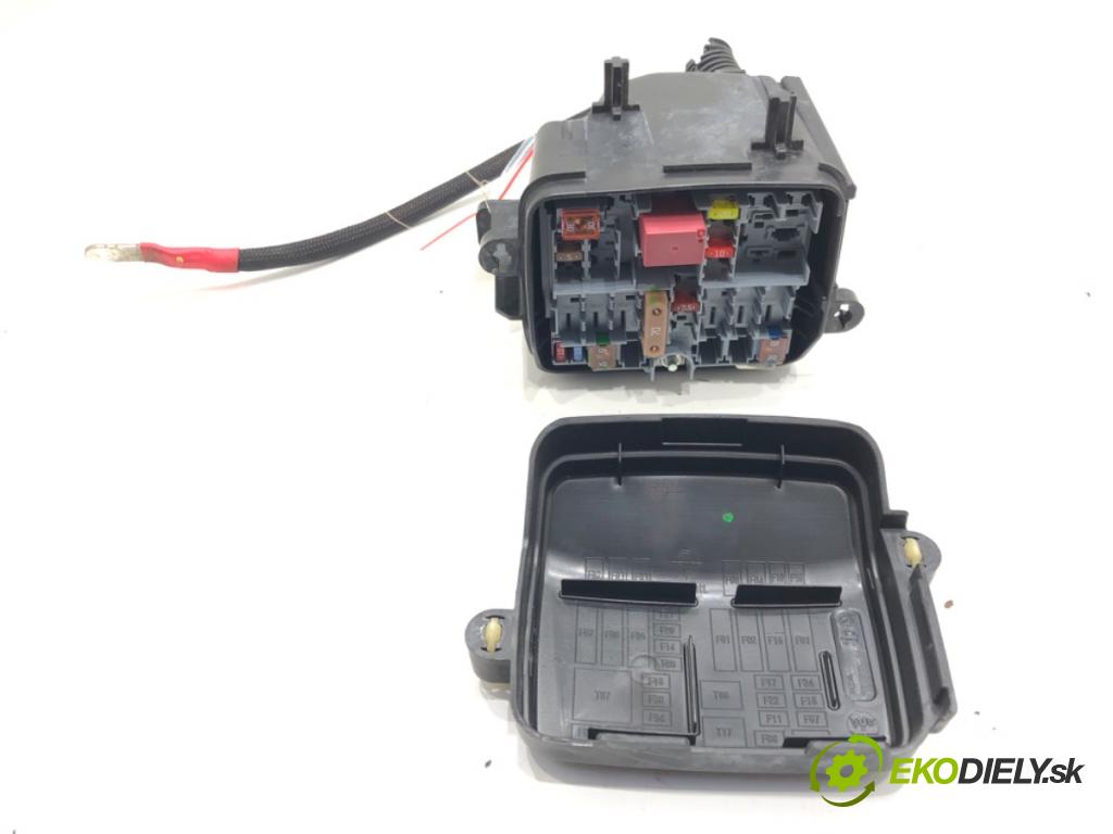 ALFA ROMEO STELVIO (949_) 2016 - 2022    2.0 (949AXA2A) 206 kW [280 KM] benzyna 2016 - 2022  skříňka poistková  (Pojistkové skříňky)