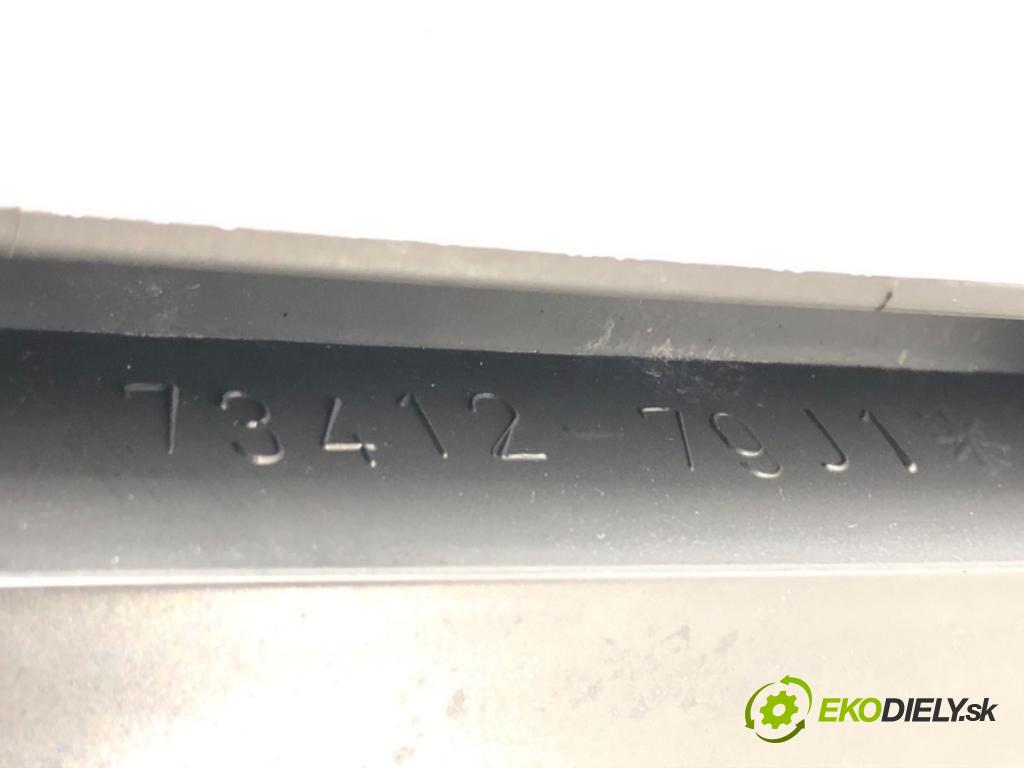 FIAT SEDICI (189_) 2006 - 2014    1.9 D Multijet 4x4 88 kW [120 KM] olej napędowy 2006 - 2011  Priehradka, kastlík spolujazdca  (Priehradky, kastlíky)