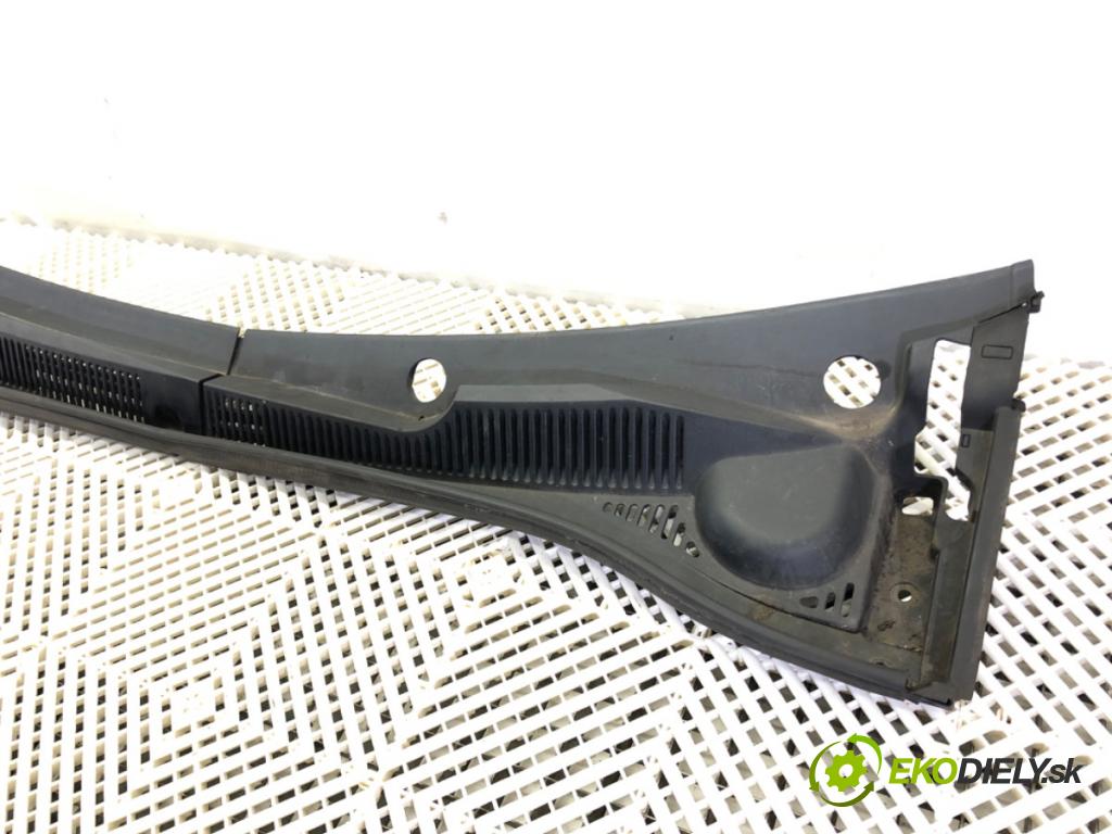 FIAT SEDICI (189_) 2006 - 2014    1.9 D Multijet 4x4 88 kW [120 KM] olej napędowy 2006 - 2011  Torpédo, plast pod čelné okno 72331-79J1R (Torpéda)