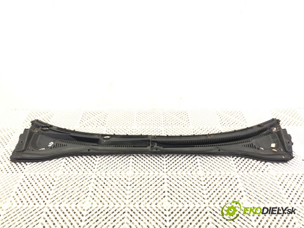 FIAT SEDICI (189_) 2006 - 2014    1.9 D Multijet 4x4 88 kW [120 KM] olej napędowy 2006 - 2011  Torpédo, plast pod čelné okno 72331-79J1R (Torpéda)