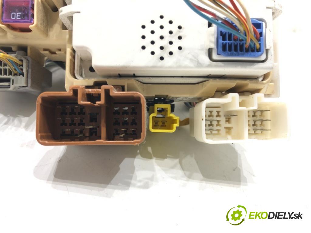 FIAT SEDICI (189_) 2006 - 2014    1.9 D Multijet 4x4 88 kW [120 KM] olej napędowy 2006 - 2011  modul BSI 36770-79J60 (Pojistkové skříňky)