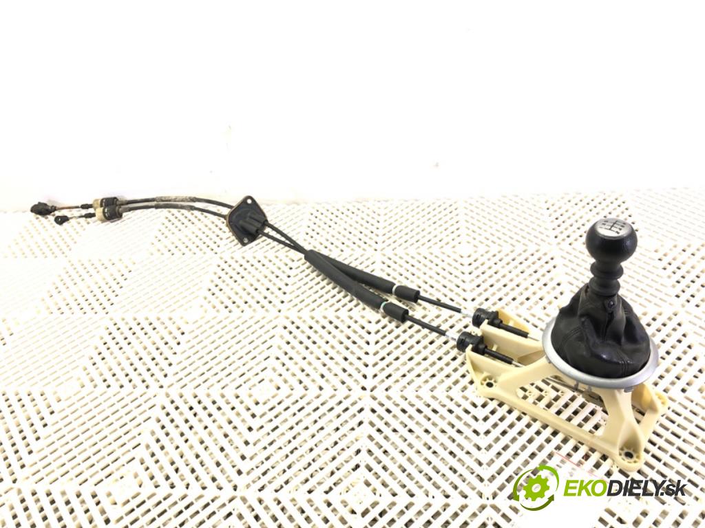 FIAT SEDICI (189_) 2006 - 2014    1.9 D Multijet 4x4 88 kW [120 KM] olej napędowy 2006 - 2011  Kulisa  (Rýchlostné páky / kulisy)