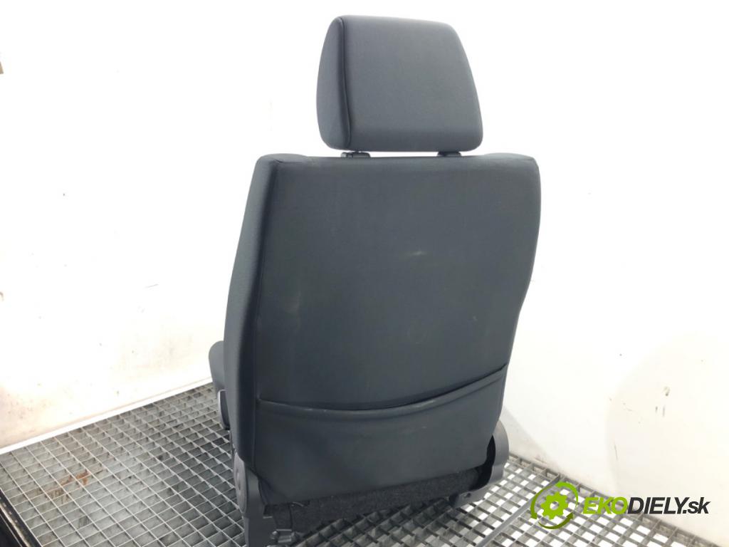 FIAT SEDICI (189_) 2006 - 2014    1.9 D Multijet 4x4 88 kW [120 KM] olej napędowy 2006 - 2011  Sedadlo pravy predný