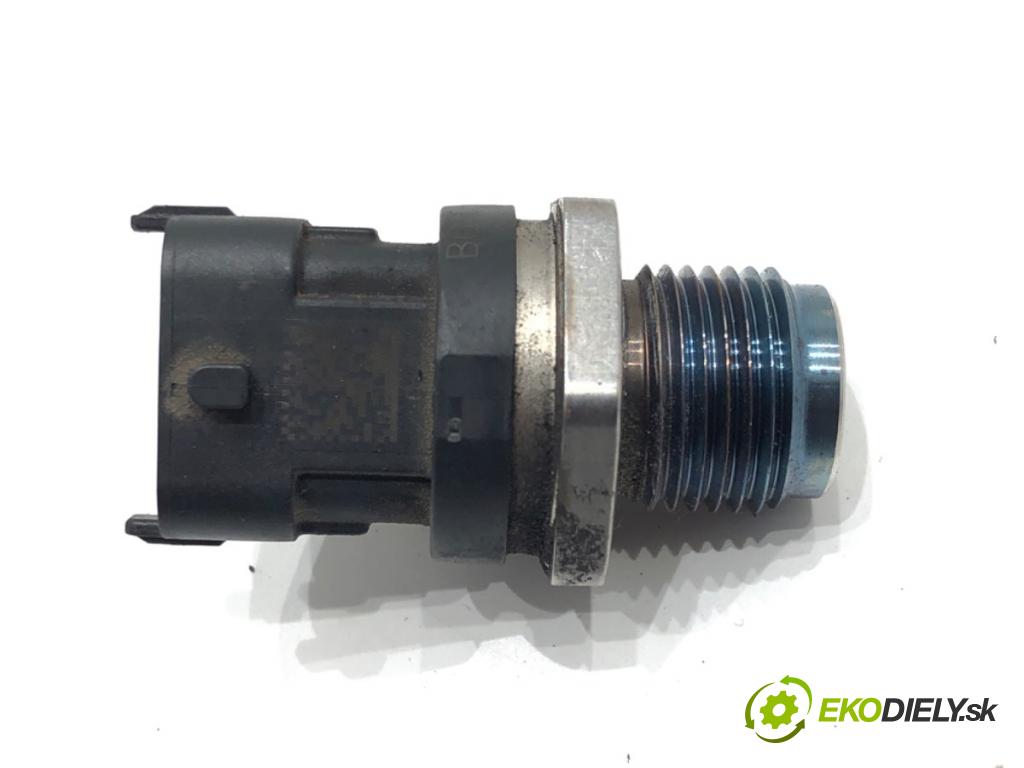 FIAT SEDICI (189_) 2006 - 2014    1.9 D Multijet 4x4 88 kW [120 KM] olej napędowy 2006 - 2011  Snímač tlaku paliva 0281002903 (Snímače)