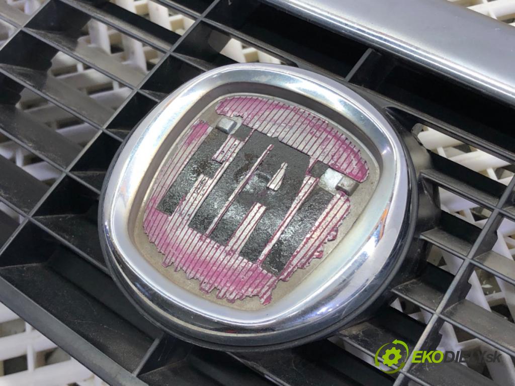 FIAT SEDICI (189_) 2006 - 2014    1.9 D Multijet 4x4 88 kW [120 KM] olej napędowy 2006 - 2011  mřížka maska 71741-79JA (Mřížky (masky) chladičů)