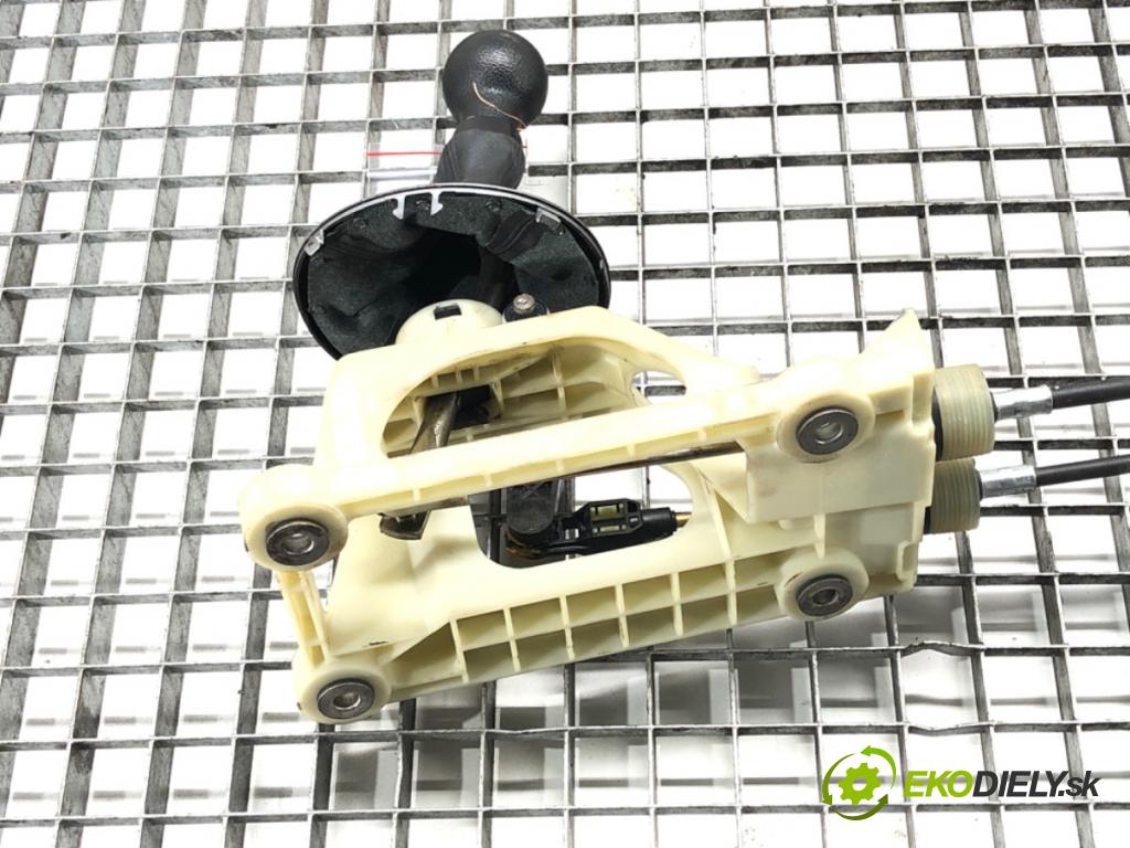 SUZUKI SX4 (EY, GY) 2006 - 2022    1.6 VVT (RW 416) 79 kW [107 KM] benzyna 2006 - 2022  Kulisa  (Rýchlostné páky / kulisy)