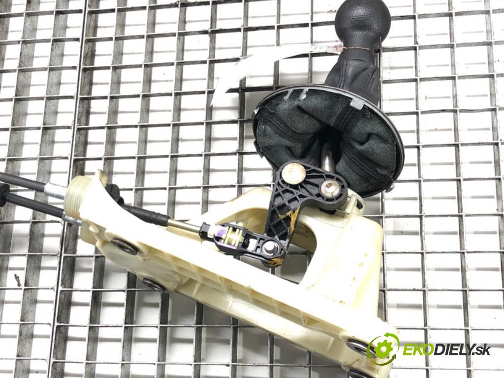 SUZUKI SX4 (EY, GY) 2006 - 2022    1.6 VVT (RW 416) 79 kW [107 KM] benzyna 2006 - 2022  Kulisa  (Rýchlostné páky / kulisy)