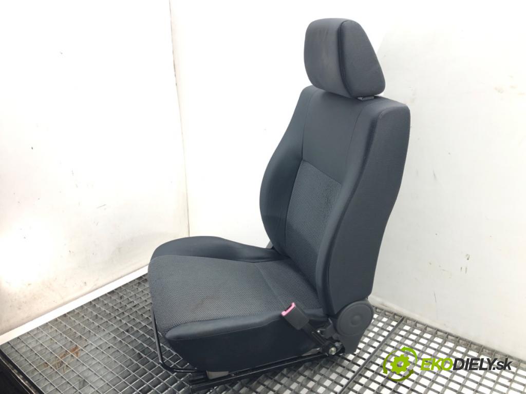 SUZUKI SX4 (EY, GY) 2006 - 2022    1.6 VVT (RW 416) 79 kW [107 KM] benzyna 2006 - 2022  Sedadlo pravy predný