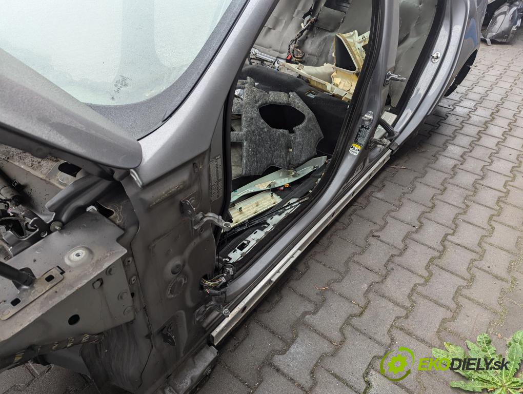 JAGUAR XJ (X351) 2009 - 2022    3.0 SDV6 202 kW [275 KM] olej napędowy 2009 - 2016  KAROSERIA ČTVRŤÁK blatník zadní část pravý levý POŠTY: prahy PODŁUŻNICA střecha PANORÁMA