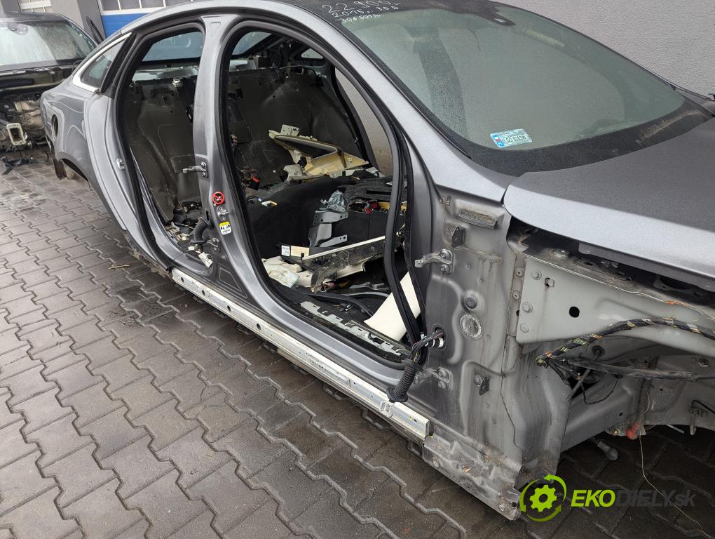 JAGUAR XJ (X351) 2009 - 2022    3.0 SDV6 202 kW [275 KM] olej napędowy 2009 - 2016  KAROSERIA ČTVRŤÁK blatník zadní část pravý levý POŠTY: prahy PODŁUŻNICA střecha PANORÁMA