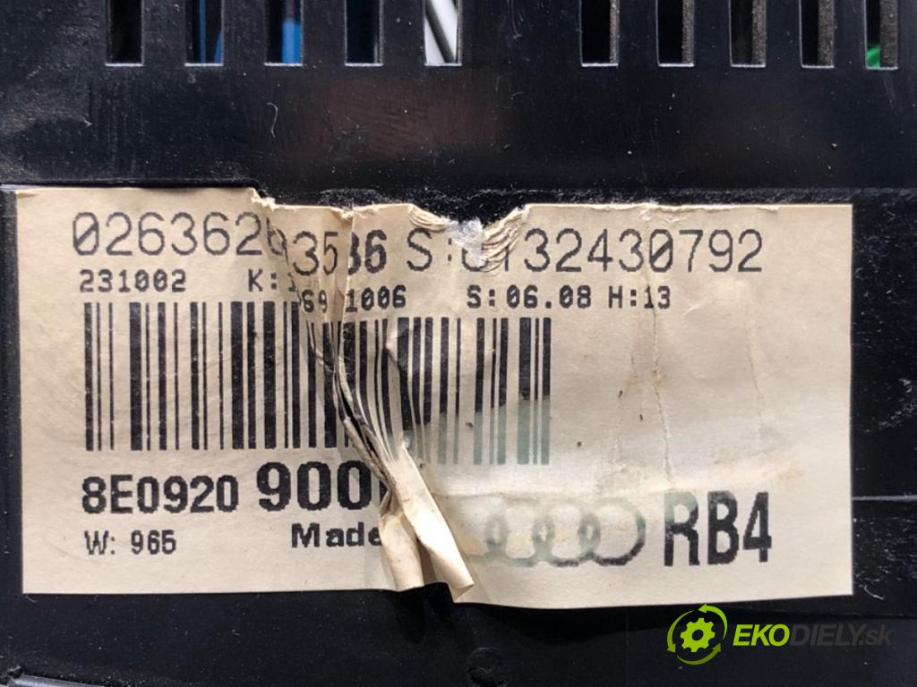 AUDI A4 B6 Avant (8E5) 2000 - 2005    1.9 TDI 74 kW [101 KM] olej napędowy 2001 - 2004  Prístrojovka  (Prístrojové dosky, displeje)