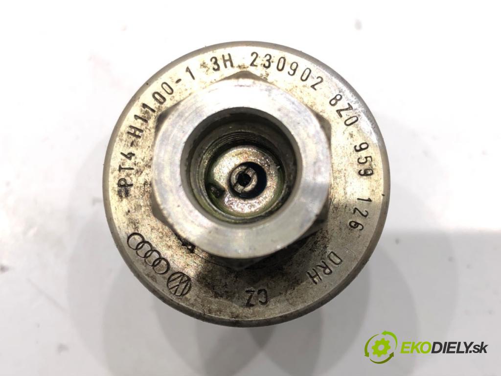 AUDI A4 B6 Avant (8E5) 2000 - 2005    1.9 TDI 74 kW [101 KM] olej napędowy 2001 - 2004  snímač klimatizace 8Z0959126 (Snímače)