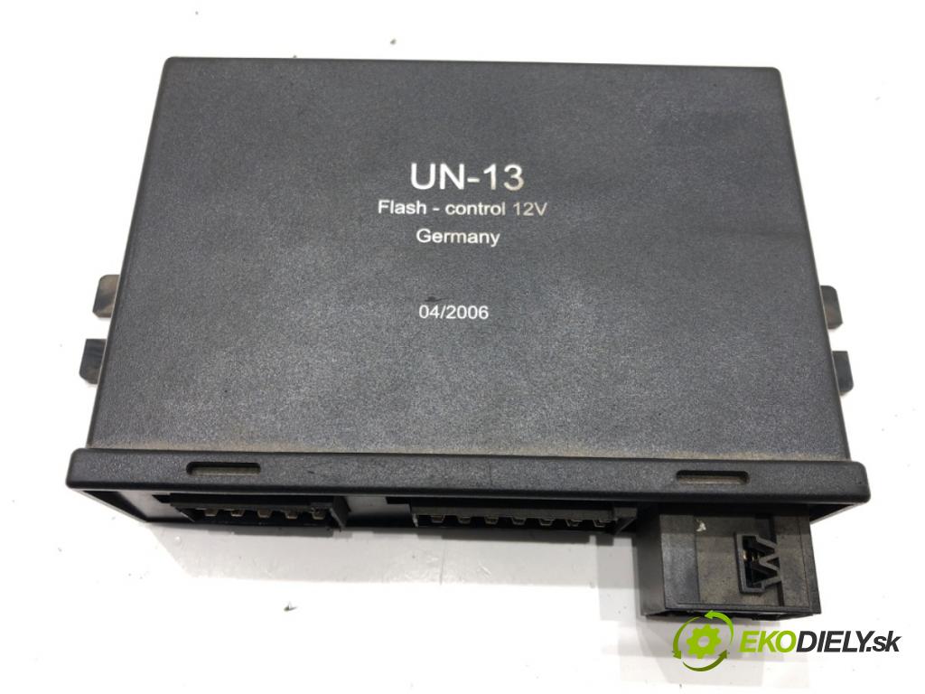 AUDI A4 B6 Avant (8E5) 2000 - 2005    1.9 TDI 74 kW [101 KM] olej napędowy 2001 - 2004  Modul ťažného oka UN-13 (Ostatné)