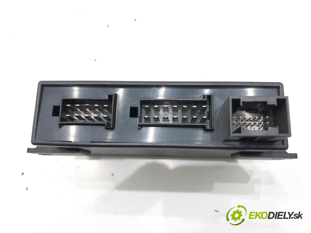 AUDI A4 B6 Avant (8E5) 2000 - 2005    1.9 TDI 74 kW [101 KM] olej napędowy 2001 - 2004  Modul ťažného oka UN-13 (Ostatné)