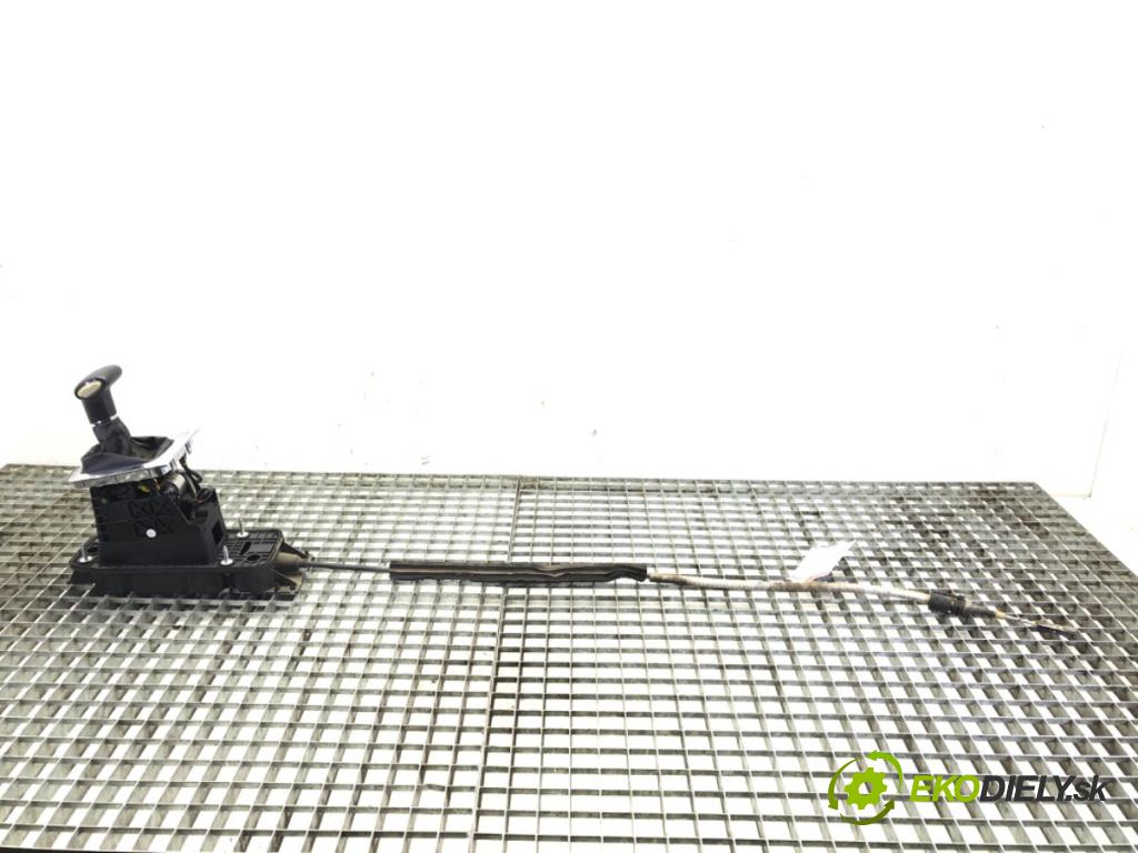 VW PASSAT B6 Variant (3C5) 2005 - 2011    2.0 TFSI 147 kW [200 KM] benzyna 2005 - 2010  Kulisa 3C1713025F (Rýchlostné páky / kulisy)