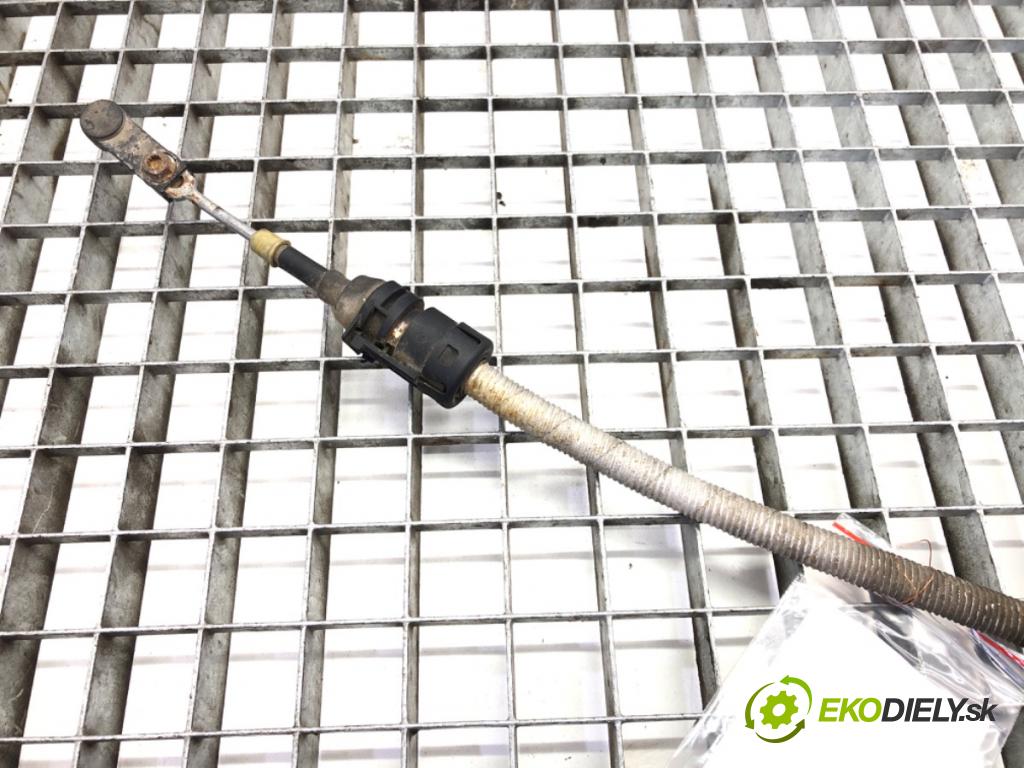 VW PASSAT B6 Variant (3C5) 2005 - 2011    2.0 TFSI 147 kW [200 KM] benzyna 2005 - 2010  Kulisa 3C1713025F (Rýchlostné páky / kulisy)