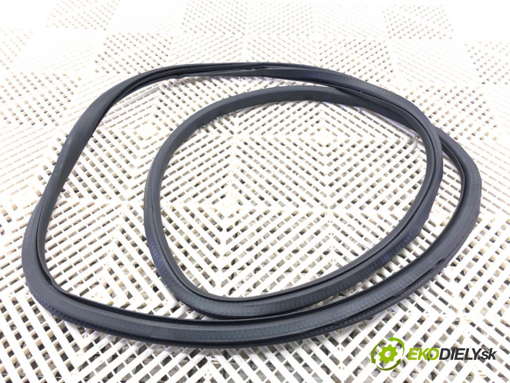 ALFA ROMEO STELVIO (949_) 2016 - 2022    2.0 (949AXA2A) 206 kW [280 KM] benzyna 2016 - 2022  těsnění dveře zadní část levá strana  (Ostatní)