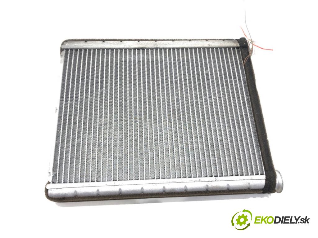 TOYOTA AVENSIS (_T25_) 2003 - 2008    1.8 (ZZT251_) 95 kW [129 KM] benzyna 2003 - 2008  topné těleso radiátor topení  (Radiátory topení)