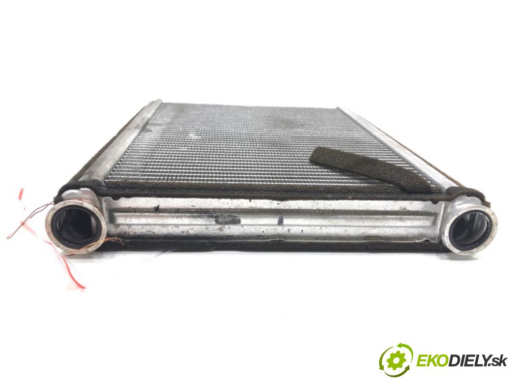 TOYOTA AVENSIS (_T25_) 2003 - 2008    1.8 (ZZT251_) 95 kW [129 KM] benzyna 2003 - 2008  topné těleso radiátor topení  (Radiátory topení)