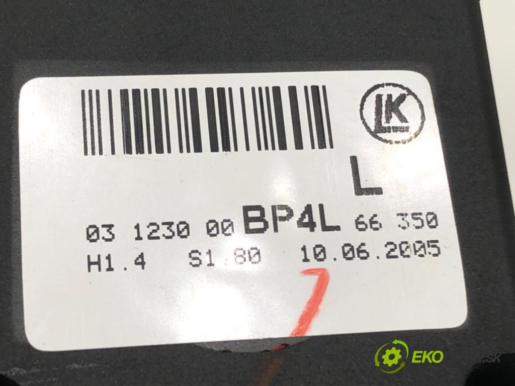 MAZDA 3 (BK) 2003 - 2009    1.6 (BK14) 77 kW [105 KM] benzyna 2003 - 2009  Prepínač okien 03123000 (Prepínače, spínače, tlačidlá a ovládače kúrenia)