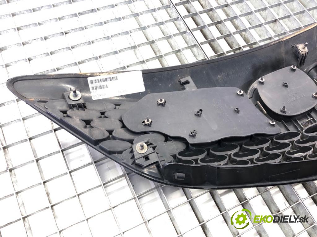 MAZDA 3 (BK) 2003 - 2009    1.6 (BK14) 77 kW [105 KM] benzyna 2003 - 2009  mřížka maska  (Mřížky (masky) chladičů)