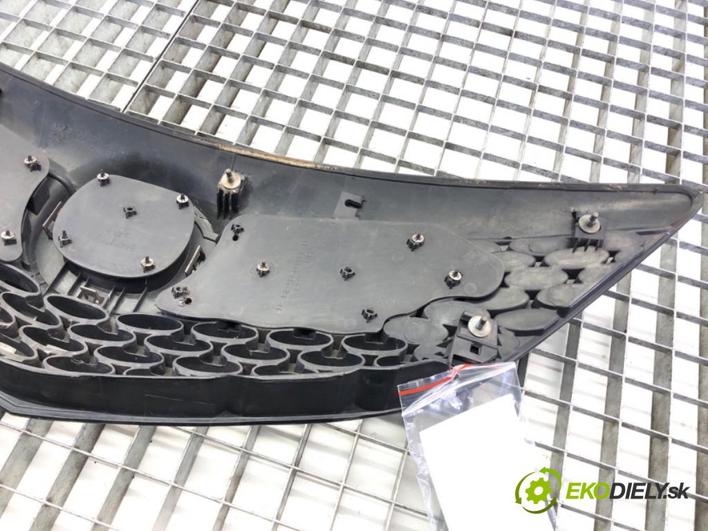 MAZDA 3 (BK) 2003 - 2009    1.6 (BK14) 77 kW [105 KM] benzyna 2003 - 2009  mřížka maska  (Mřížky (masky) chladičů)