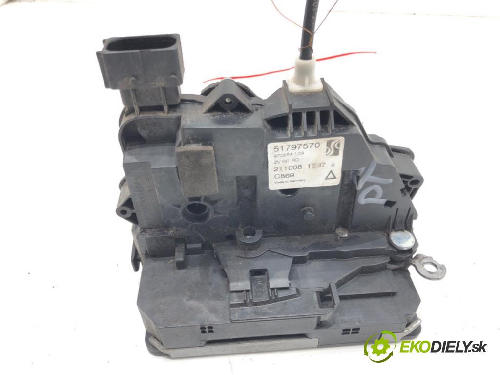 FIAT GRANDE PUNTO (199_) 2005 - 2022    1.4 (199AXB11, 199AXB1A, 199BXB1A, 199AXL1A) 57 kW [77 KM] benzyna 2005 - 2015  zámok dveře pravý zadní část 51797570