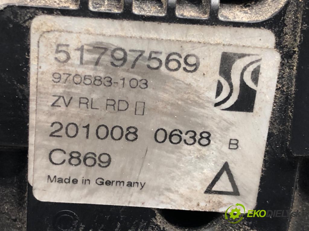 FIAT GRANDE PUNTO (199_) 2005 - 2022    1.4 (199AXB11, 199AXB1A, 199BXB1A, 199AXL1A) 57 kW [77 KM] benzyna 2005 - 2015  zámok dveře levý zadní část 51797569