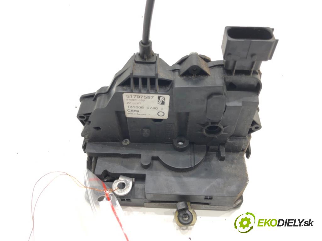 FIAT GRANDE PUNTO (199_) 2005 - 2022    1.4 (199AXB11, 199AXB1A, 199BXB1A, 199AXL1A) 57 kW [77 KM] benzyna 2005 - 2015  zámok dveře levý přední část 51797557