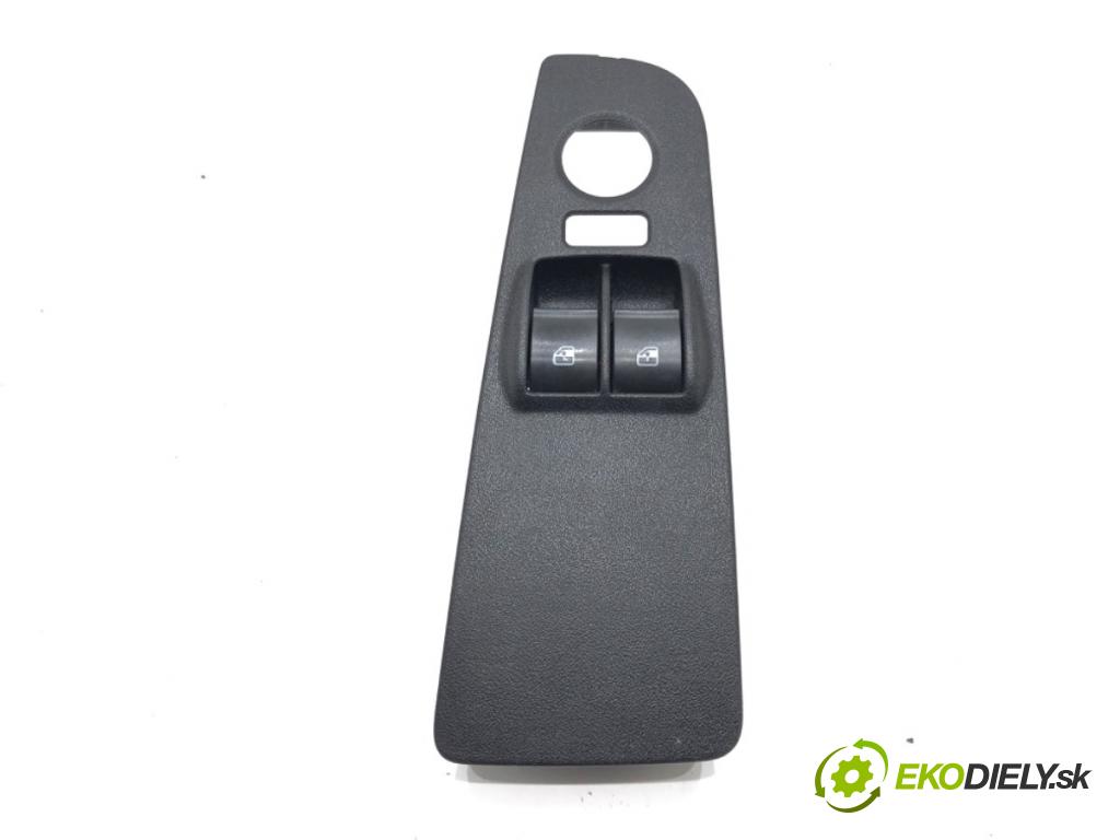 FIAT GRANDE PUNTO (199_) 2005 - 2022    1.4 (199AXB11, 199AXB1A, 199BXB1A, 199AXL1A) 57 kW [77 KM] benzyna 2005 - 2015  Prepínač okien  (Prepínače, spínače, tlačidlá a ovládače kúrenia)