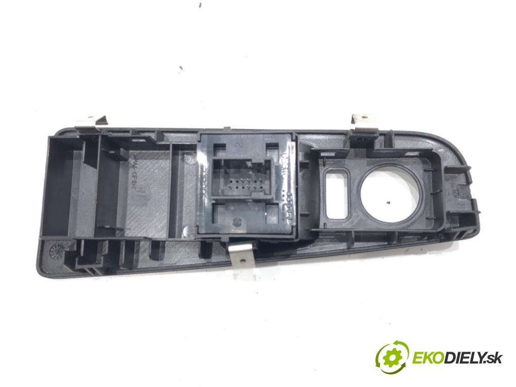 FIAT GRANDE PUNTO (199_) 2005 - 2022    1.4 (199AXB11, 199AXB1A, 199BXB1A, 199AXL1A) 57 kW [77 KM] benzyna 2005 - 2015  Prepínač okien  (Prepínače, spínače, tlačidlá a ovládače kúrenia)