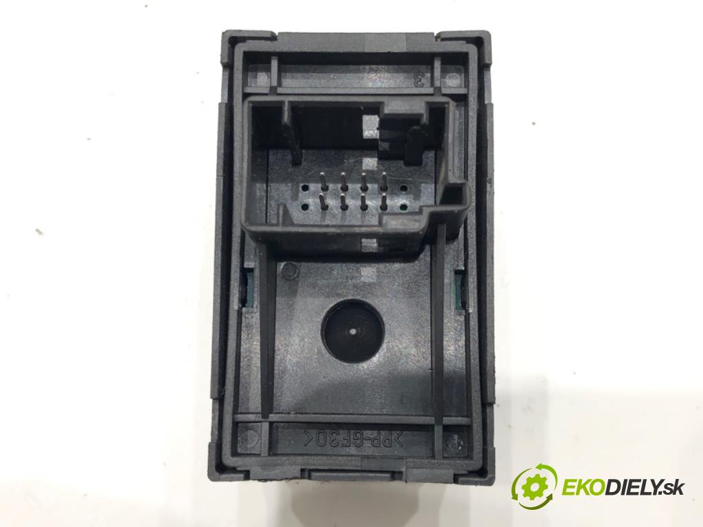 FIAT GRANDE PUNTO (199_) 2005 - 2022    1.4 (199AXB11, 199AXB1A, 199BXB1A, 199AXL1A) 57 kW [77 KM] benzyna 2005 - 2015  Prepínač nastavenia spätných zrkadiel  (Prepínače, spínače, tlačidlá a ovládače kúrenia)