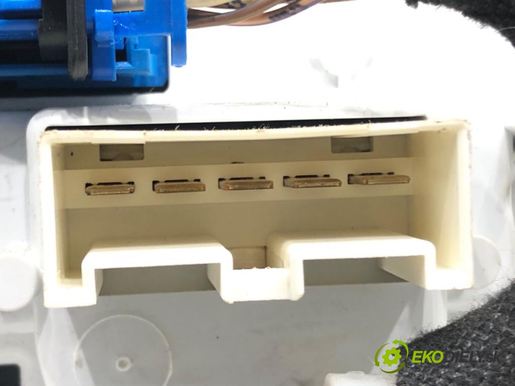 FIAT GRANDE PUNTO (199_) 2005 - 2022    1.4 (199AXB11, 199AXB1A, 199BXB1A, 199AXL1A) 57 kW [77 KM] benzyna 2005 - 2015  Panel ovládania kúrenia  (Prepínače, spínače, tlačidlá a ovládače kúrenia)