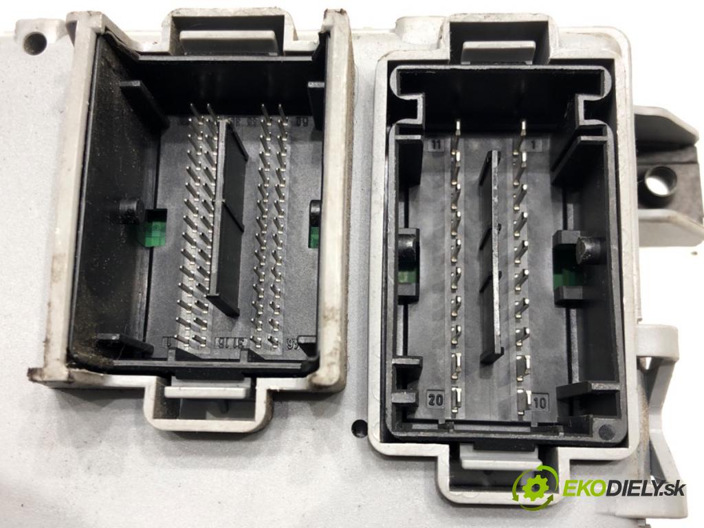 FIAT GRANDE PUNTO (199_) 2005 - 2022    1.4 (199AXB11, 199AXB1A, 199BXB1A, 199AXL1A) 57 kW [77 KM] benzyna 2005 - 2015  modul BSI 00518263170 (Pojistkové skříňky)