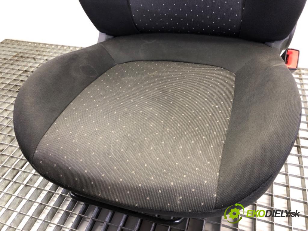 FIAT GRANDE PUNTO (199_) 2005 - 2022    1.4 (199AXB11, 199AXB1A, 199BXB1A, 199AXL1A) 57 kW [77 KM] benzyna 2005 - 2015  Sedadlo pravy predný