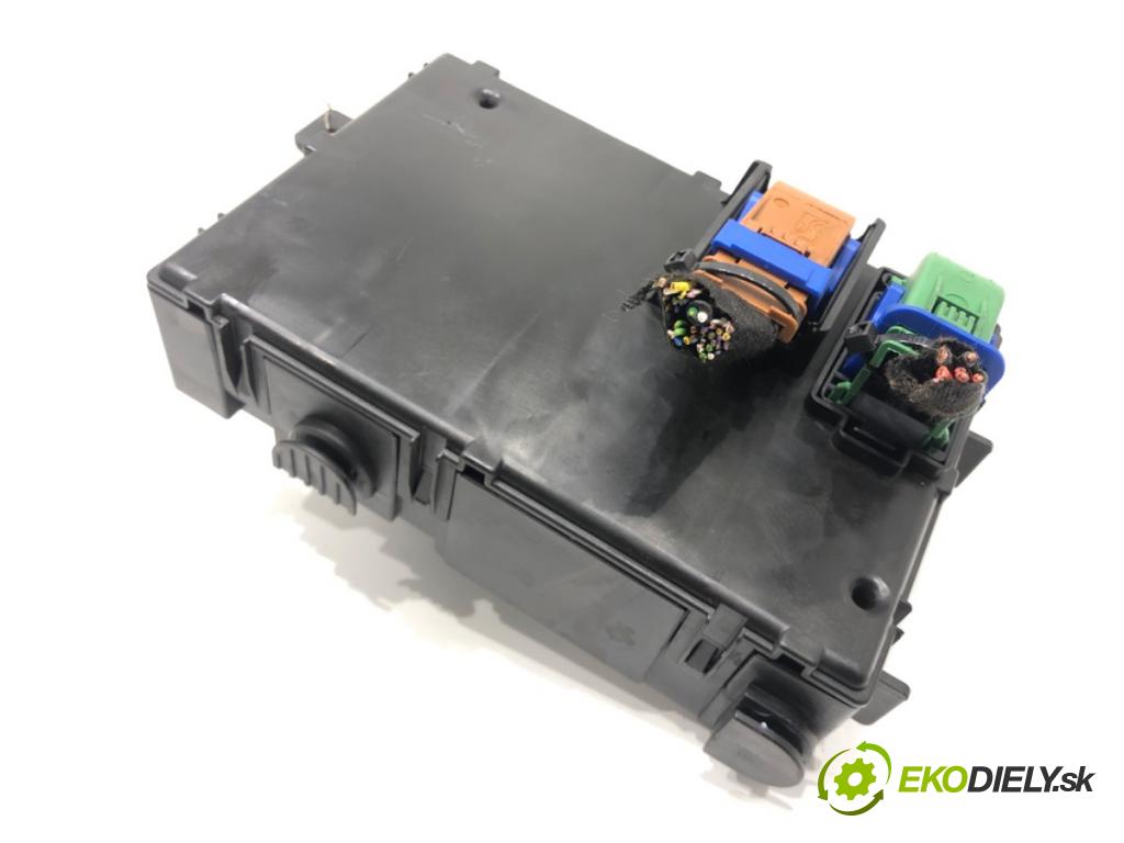 OPEL MERIVA B nadwozie wielkoprzestrzenne (MPV) (S10) 2010 - 2017    1.4 (75) 74 kW [100 KM] benzyna 2010 - 2017  modul BSI 39013500CL (Pojistkové skříňky)