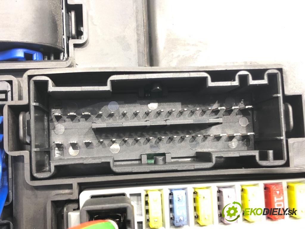 OPEL MERIVA B nadwozie wielkoprzestrzenne (MPV) (S10) 2010 - 2017    1.4 (75) 74 kW [100 KM] benzyna 2010 - 2017  modul BSI 39013500CL (Pojistkové skříňky)