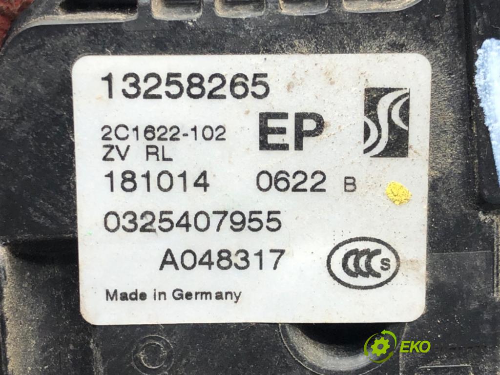 OPEL CORSA D (S07) 2006 - 2014    1.2 LPG (L08, L68) 63 kW [86 KM] Benzyna / gaz samochodowy (LPG) 2011 - 2014  zámok dveře levý zadní část 13258265