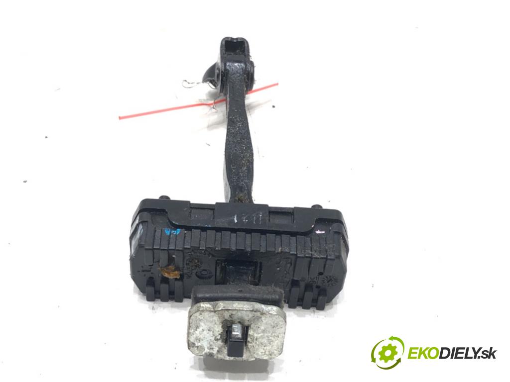 KIA SPORTAGE V SUV 2022 132 kW 1.6 T-GDI MEHV 1598 Doraz Dvere predný ľavy